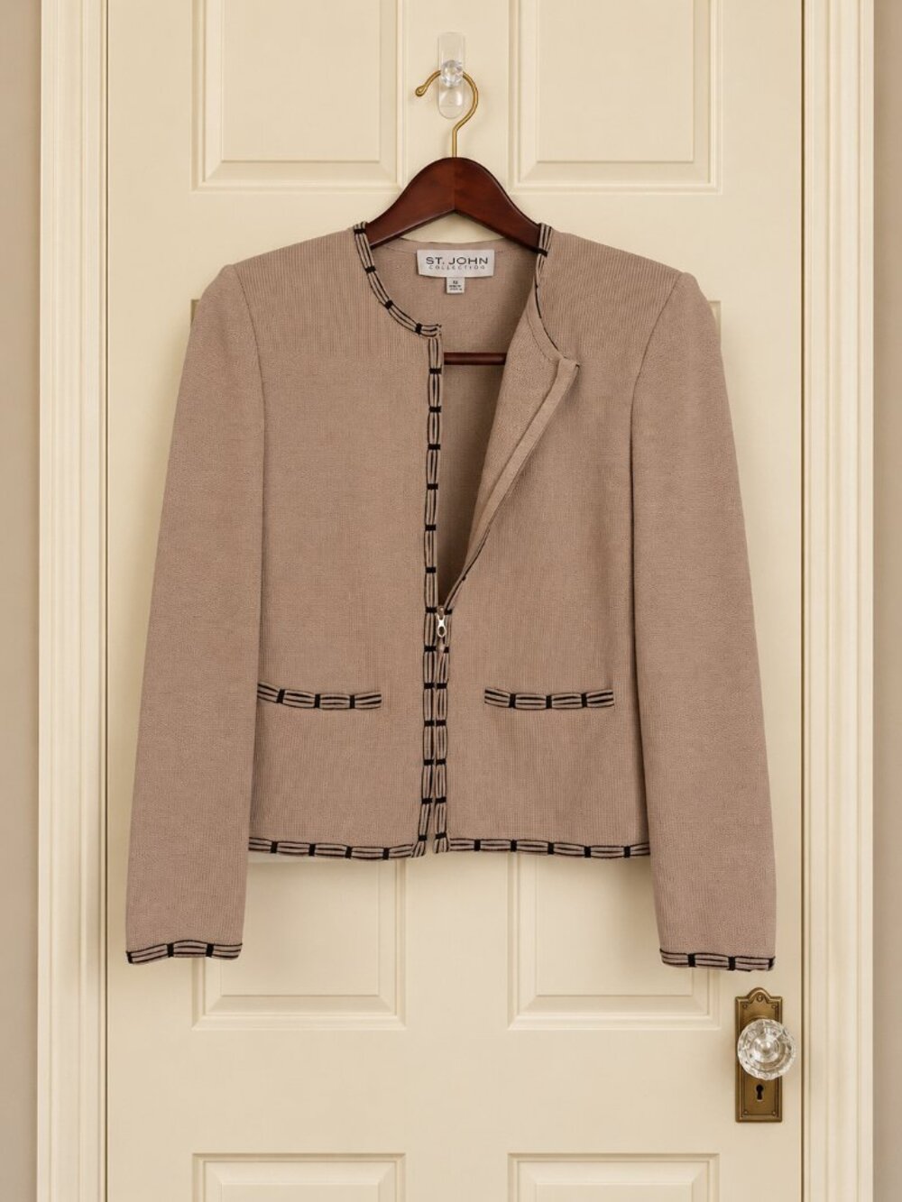 St John Collection Knit Jacket Size 2 Beige Black Trim Zip Front Made in USA